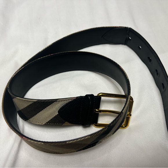 Burberry Men's Black and Tan Belt - Picture 1 of 3